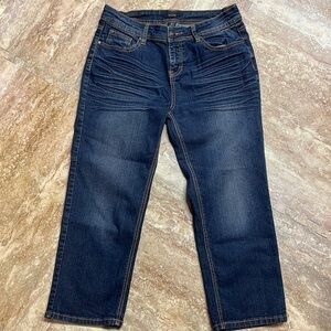 Bogari women’s denim cropped jeans. Size 8.